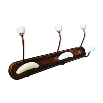Porcelain wood coat holder