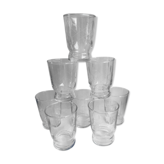 Lot de 8 verres à eau en verre gravé années 50