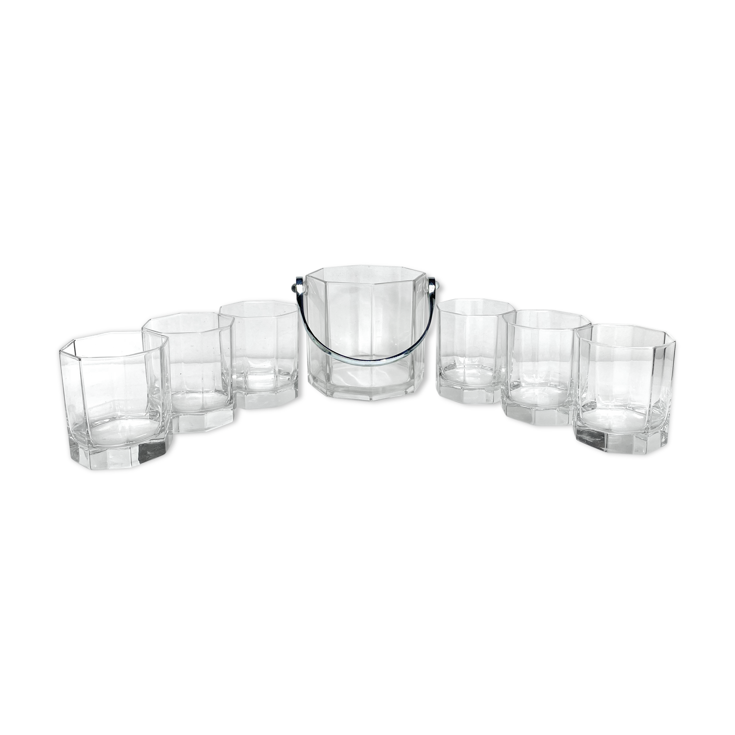 Wisky glasses and ice bucket