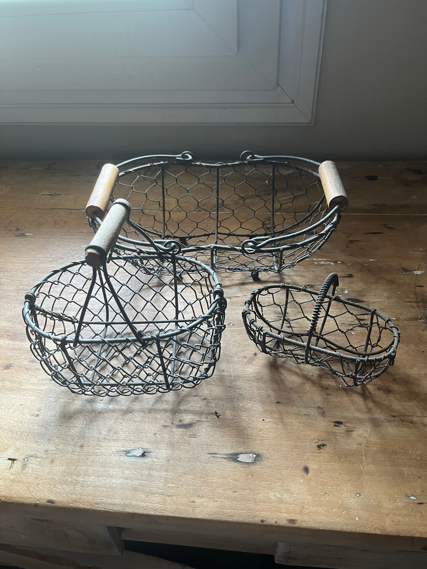 3 petits paniers à coquillages
