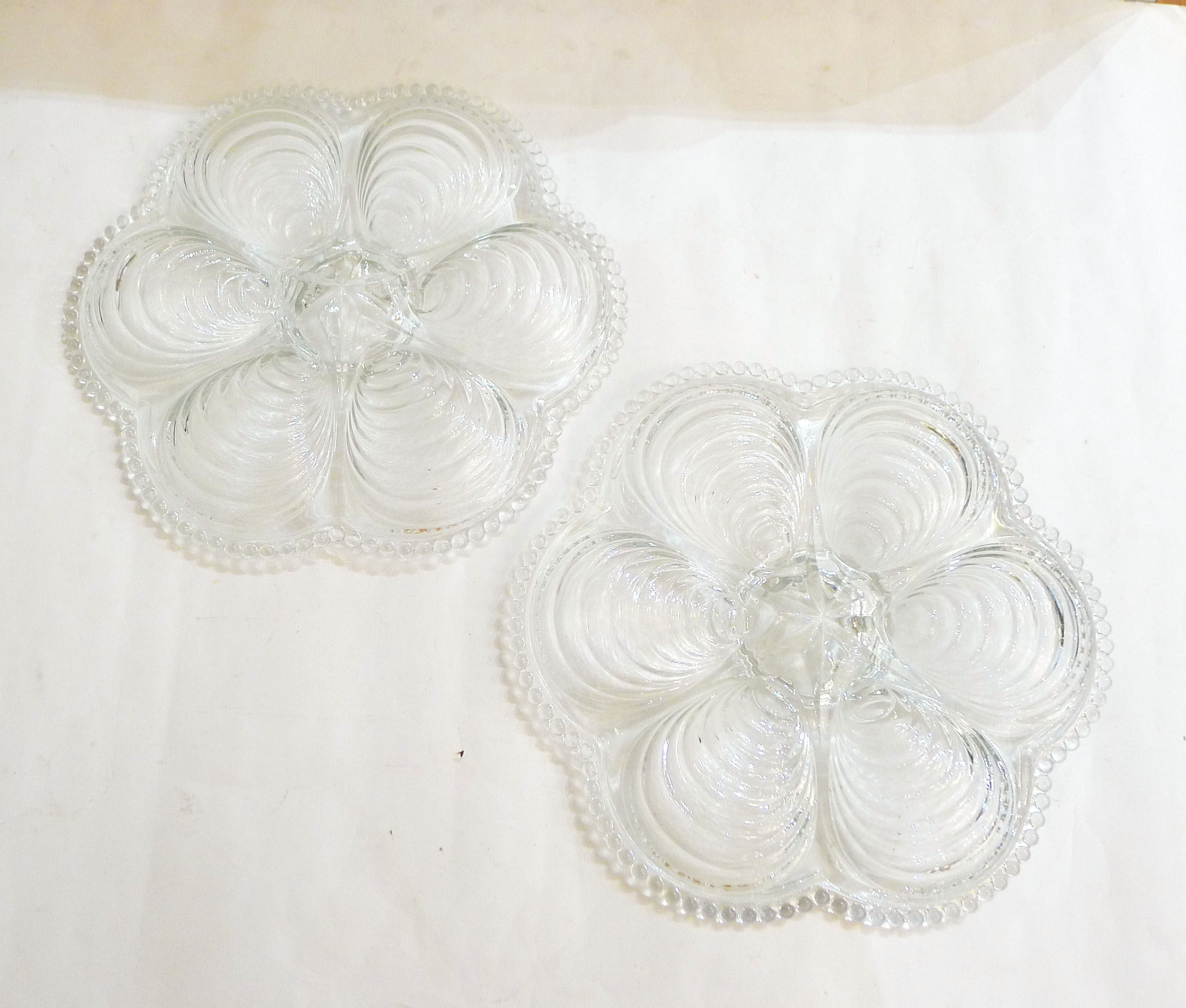 Pair of oyster plates