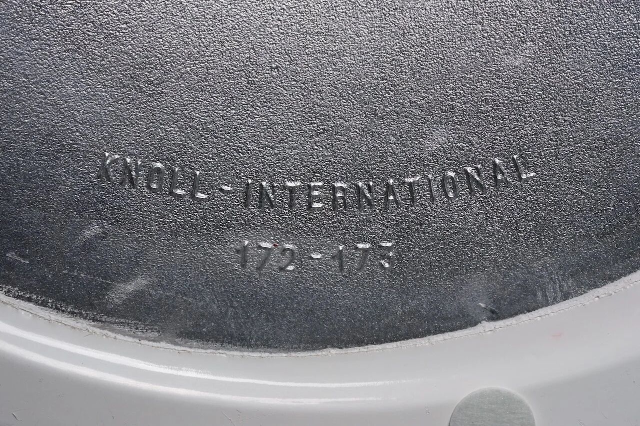 Tulip dining table by Eero Saarinen for Knoll Int. ⌀ 91.5cm