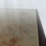 Commode du milieu du siècle avec verre et tiroirs