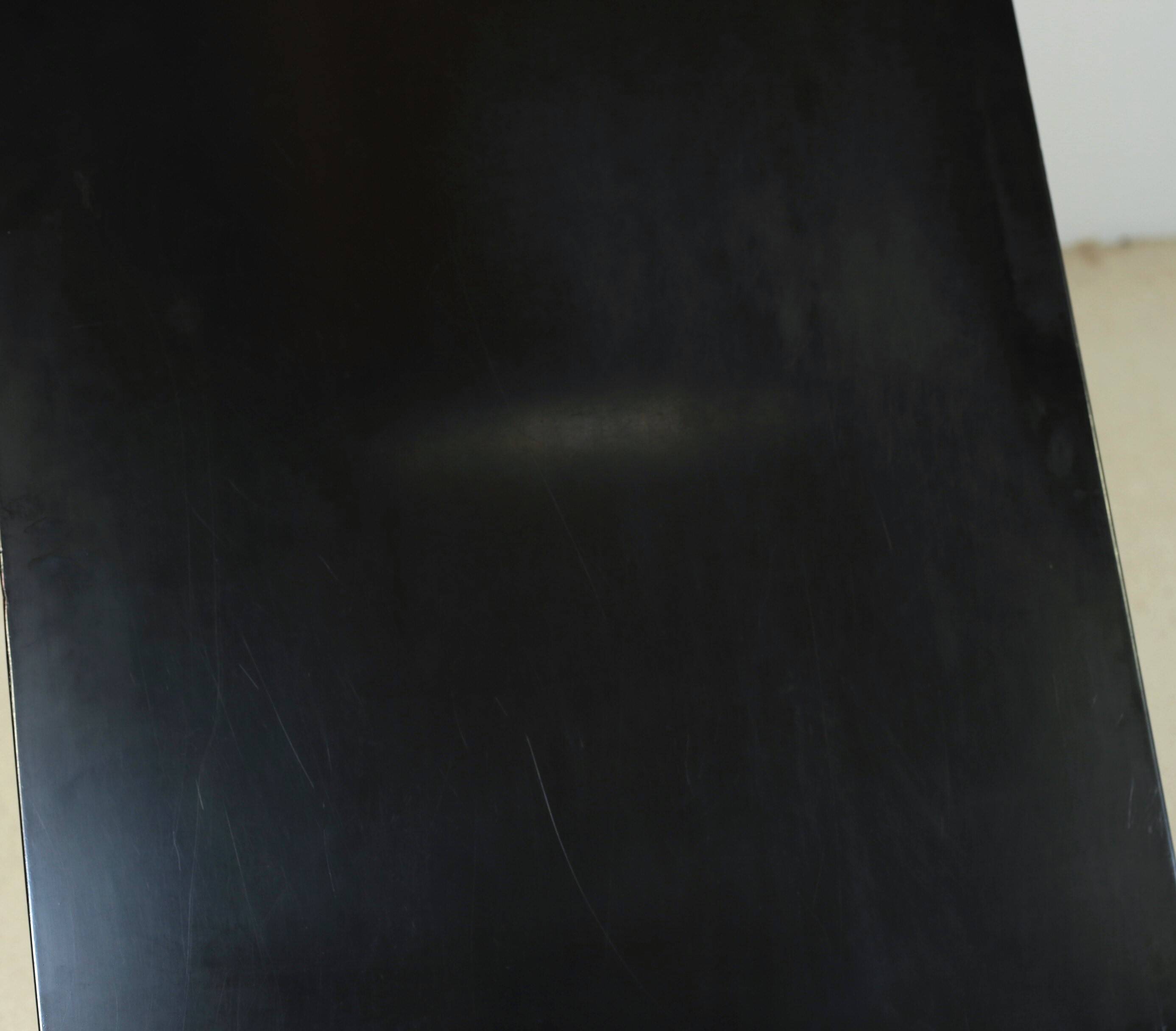 Reversible coffee table