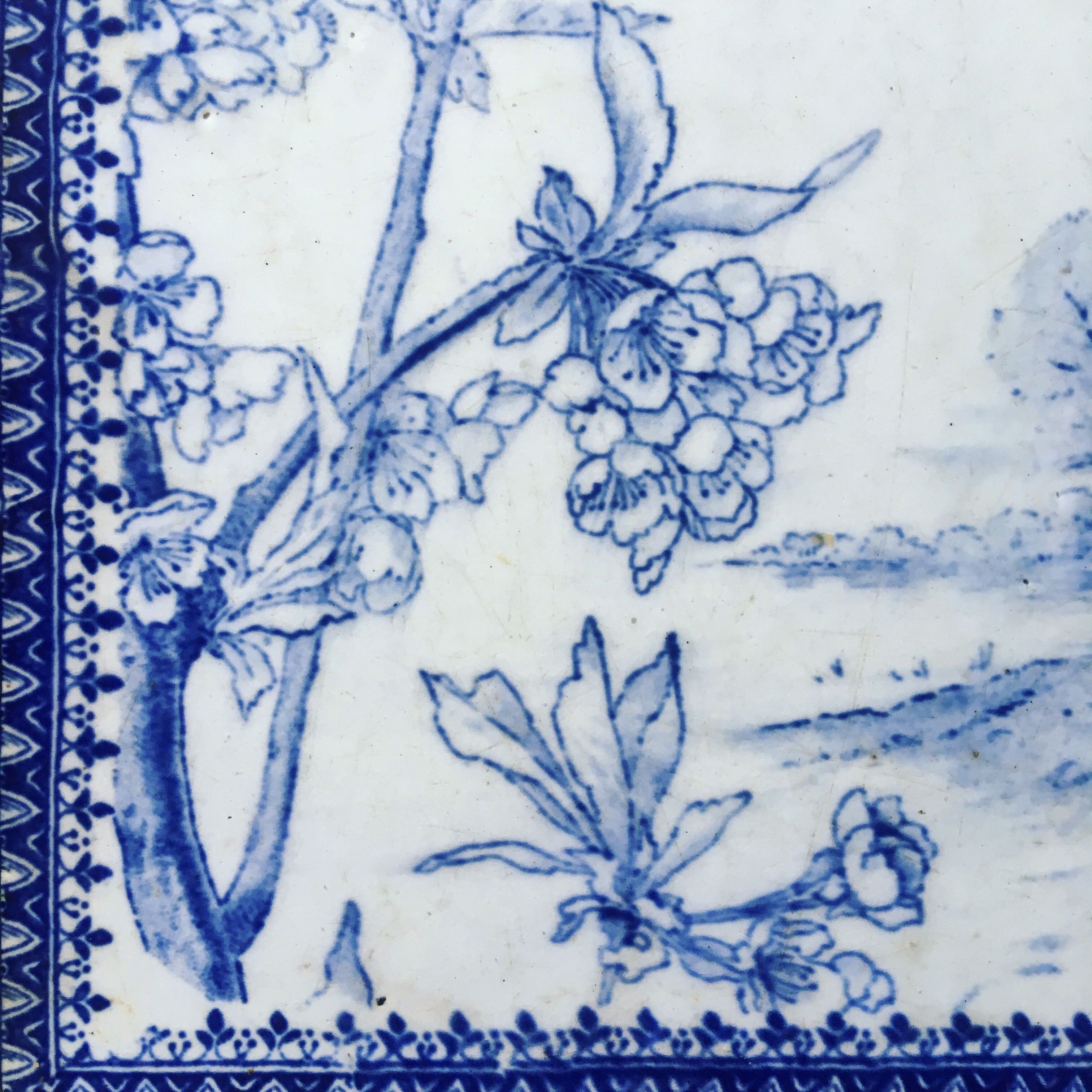 Under mat it in earthenware and wood 1920/1930