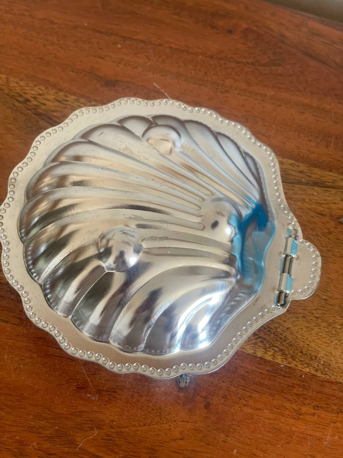 Scallop shell butter dish