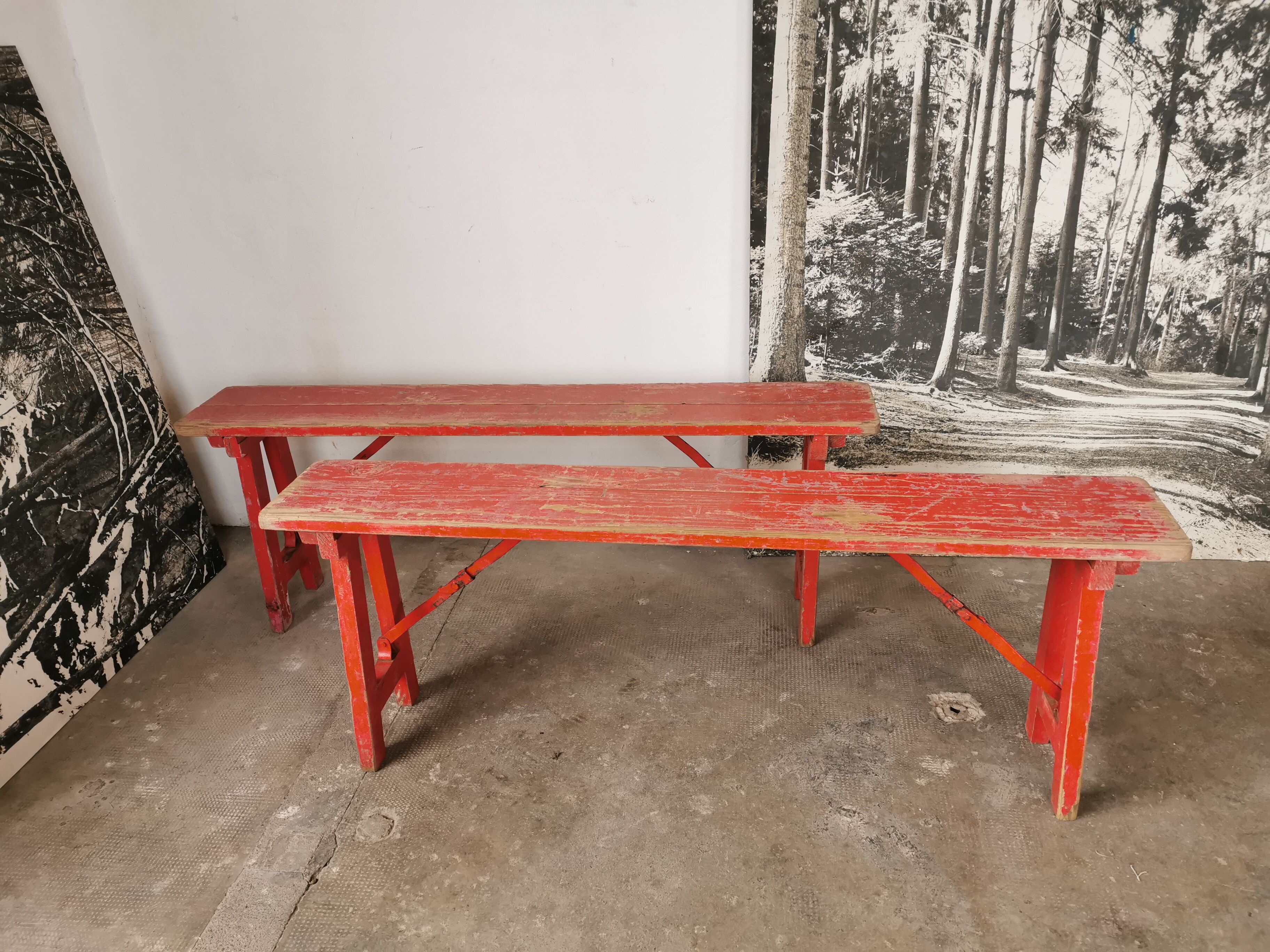 Paire de bancs pliants en bois