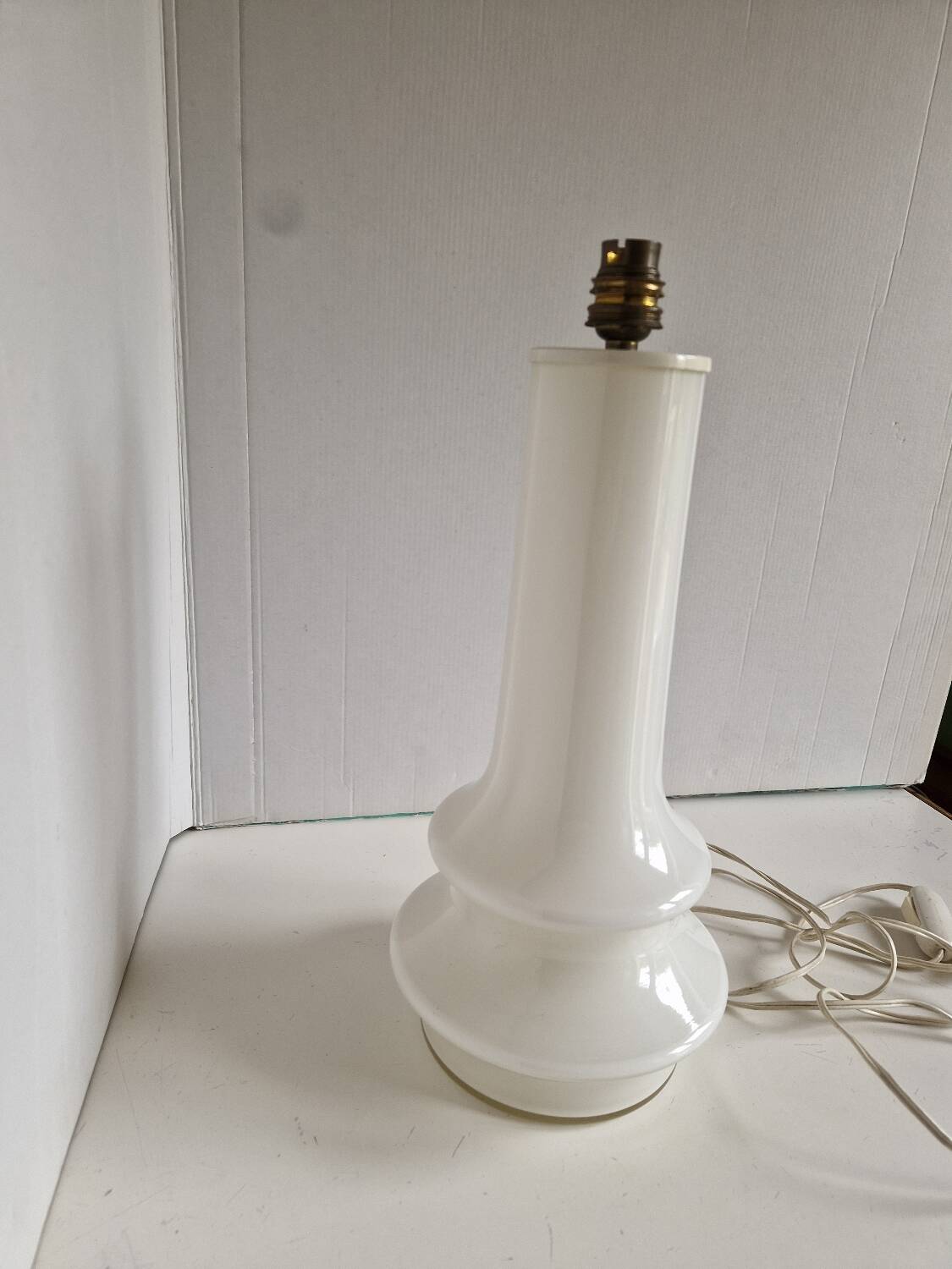 70s Design Lamp in White Opaline