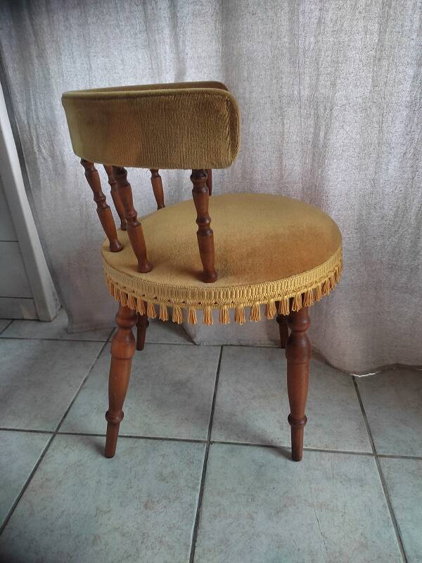 Toad armchair wood yellow ocher velvet fabric