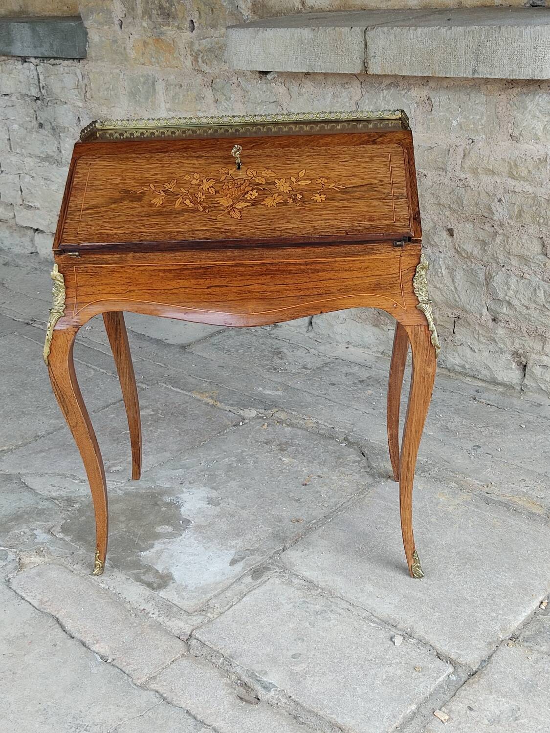 Sloped desk in Louis XV style