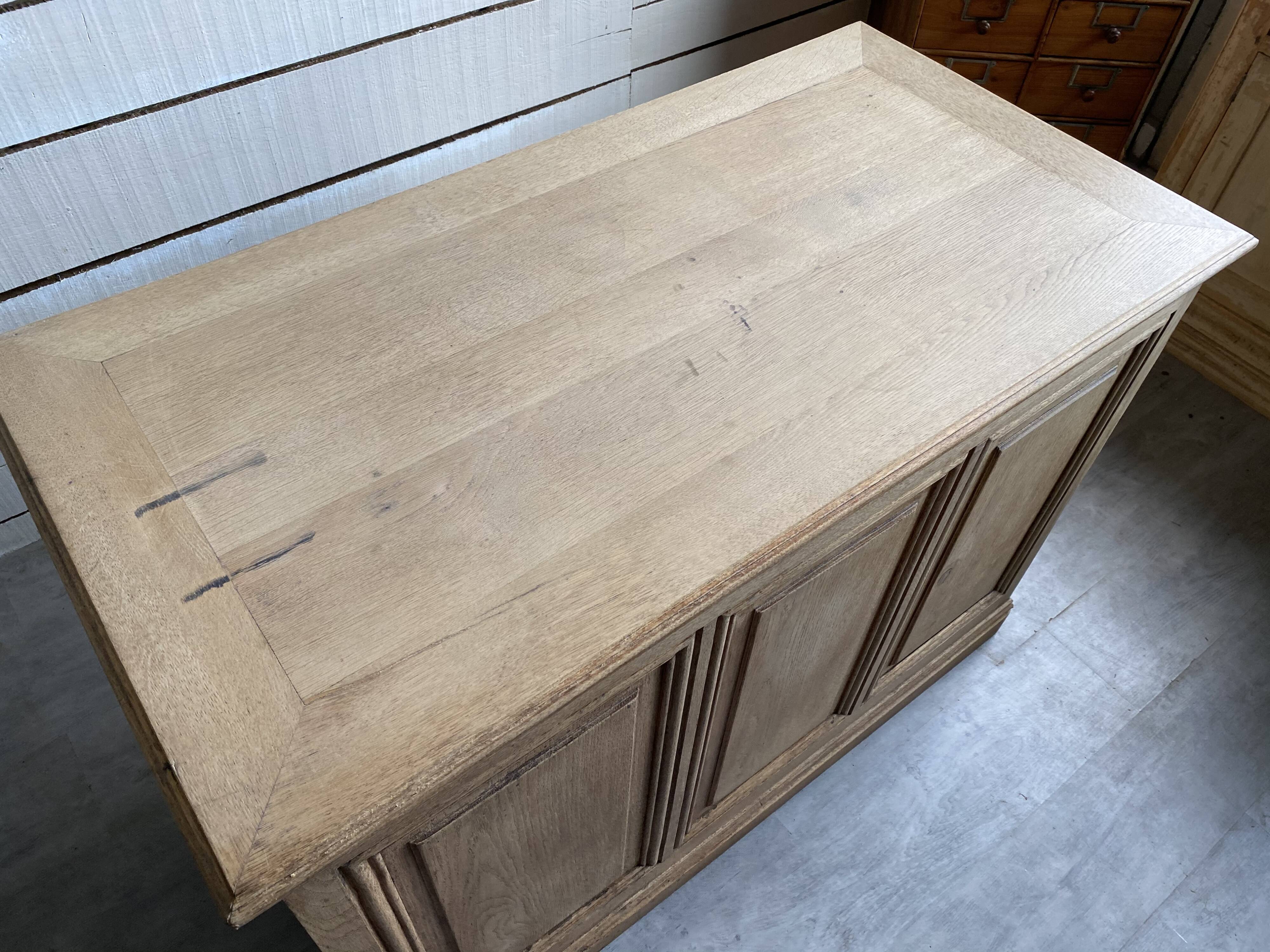 Oak counter