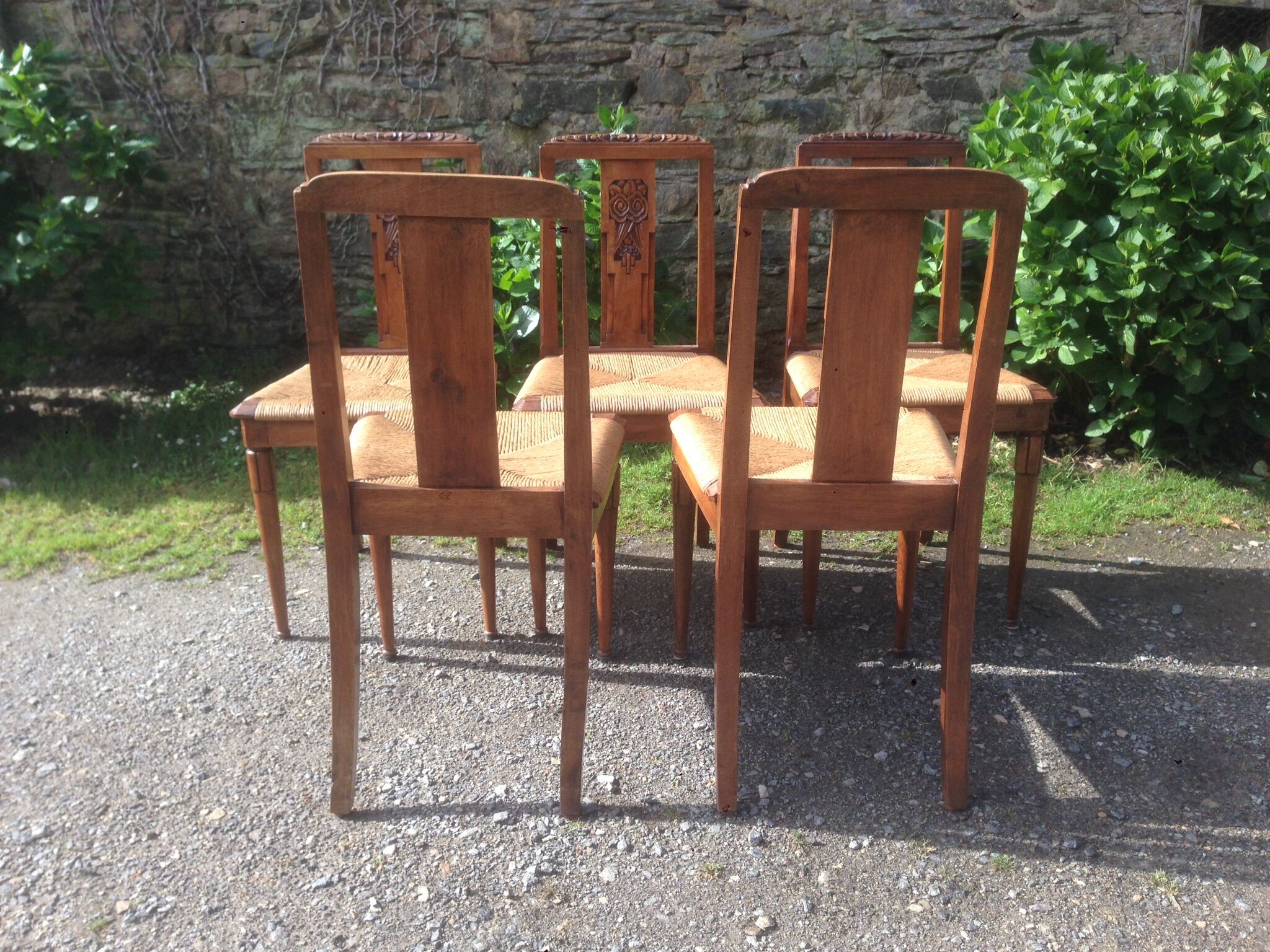 Series of 6 rococo chairs, mulched in solid walnut period 1930.