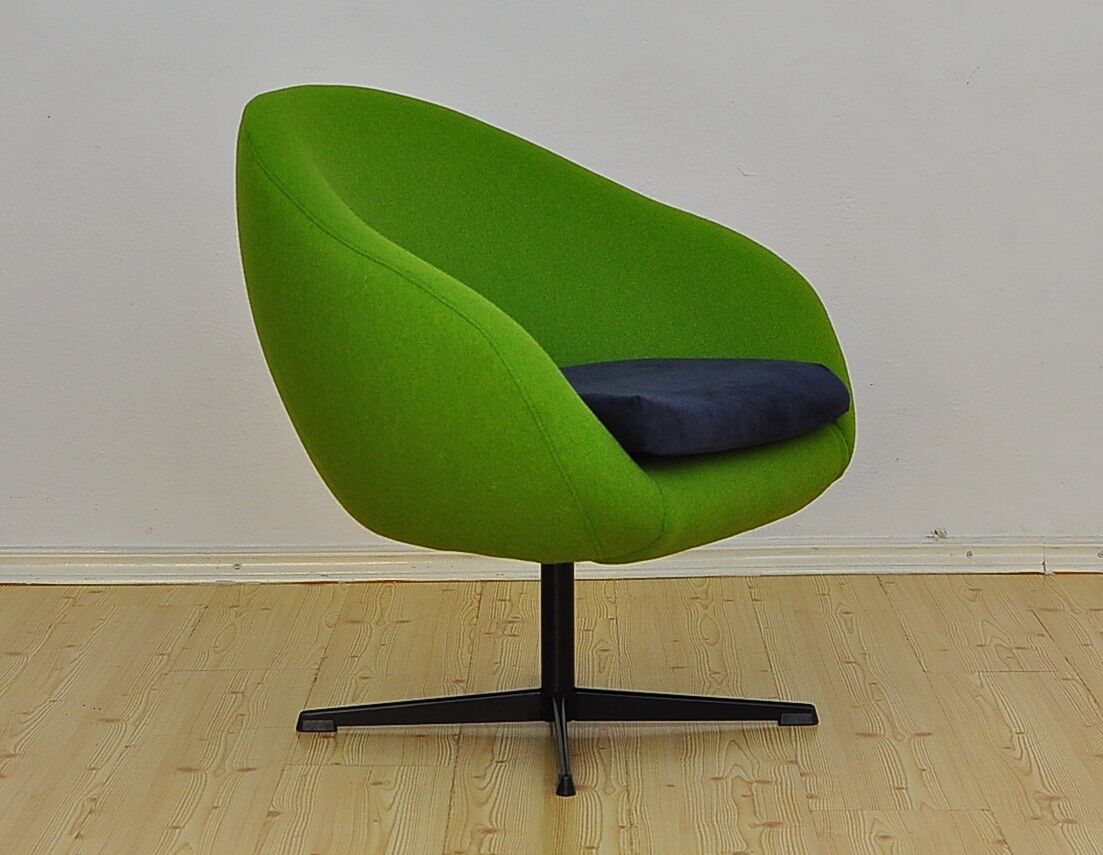 Fauteuil Shell sur pied pivotant années 1960