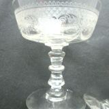 Coupes à champagne cristal Baccarat style Louis XV gravées d'acanthes et de rubans