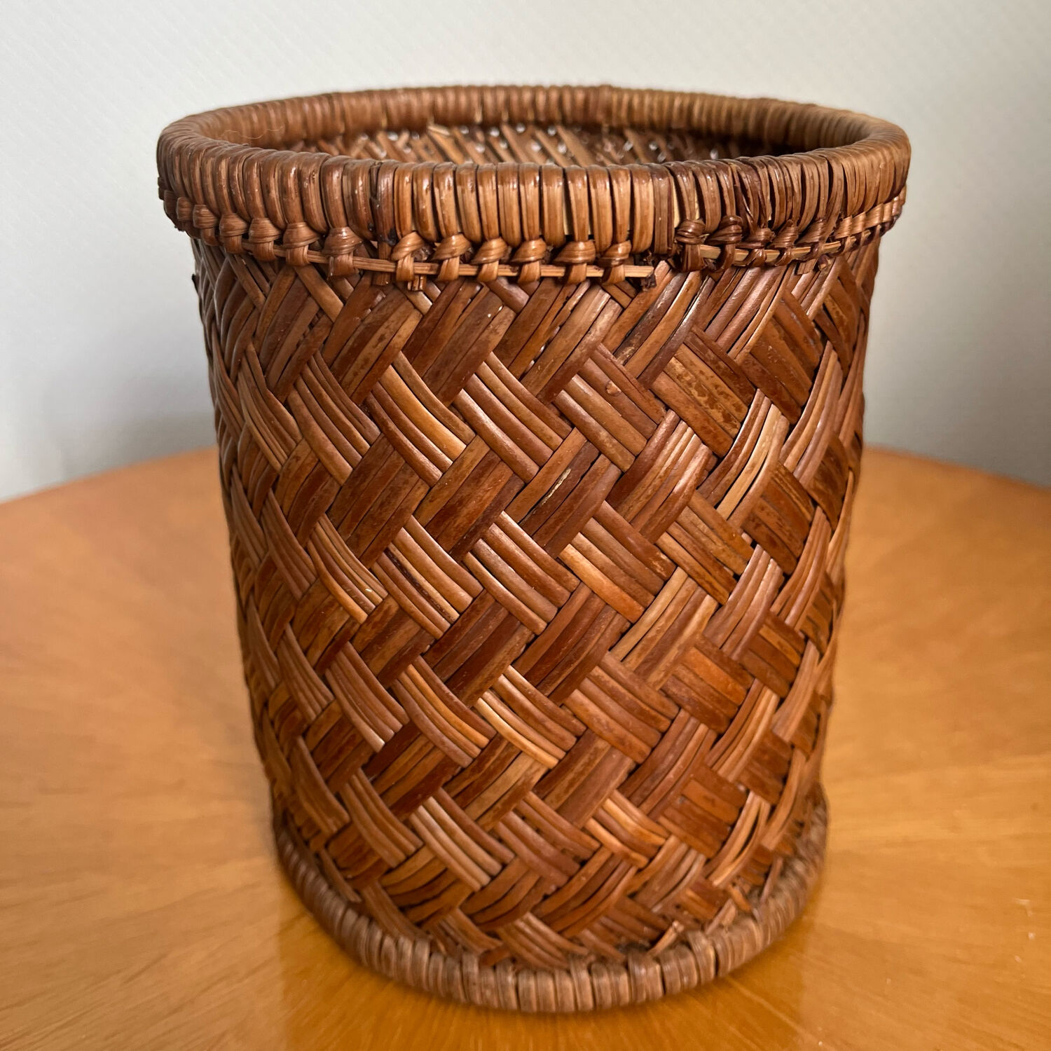 Vintage rattan pot bottle basket