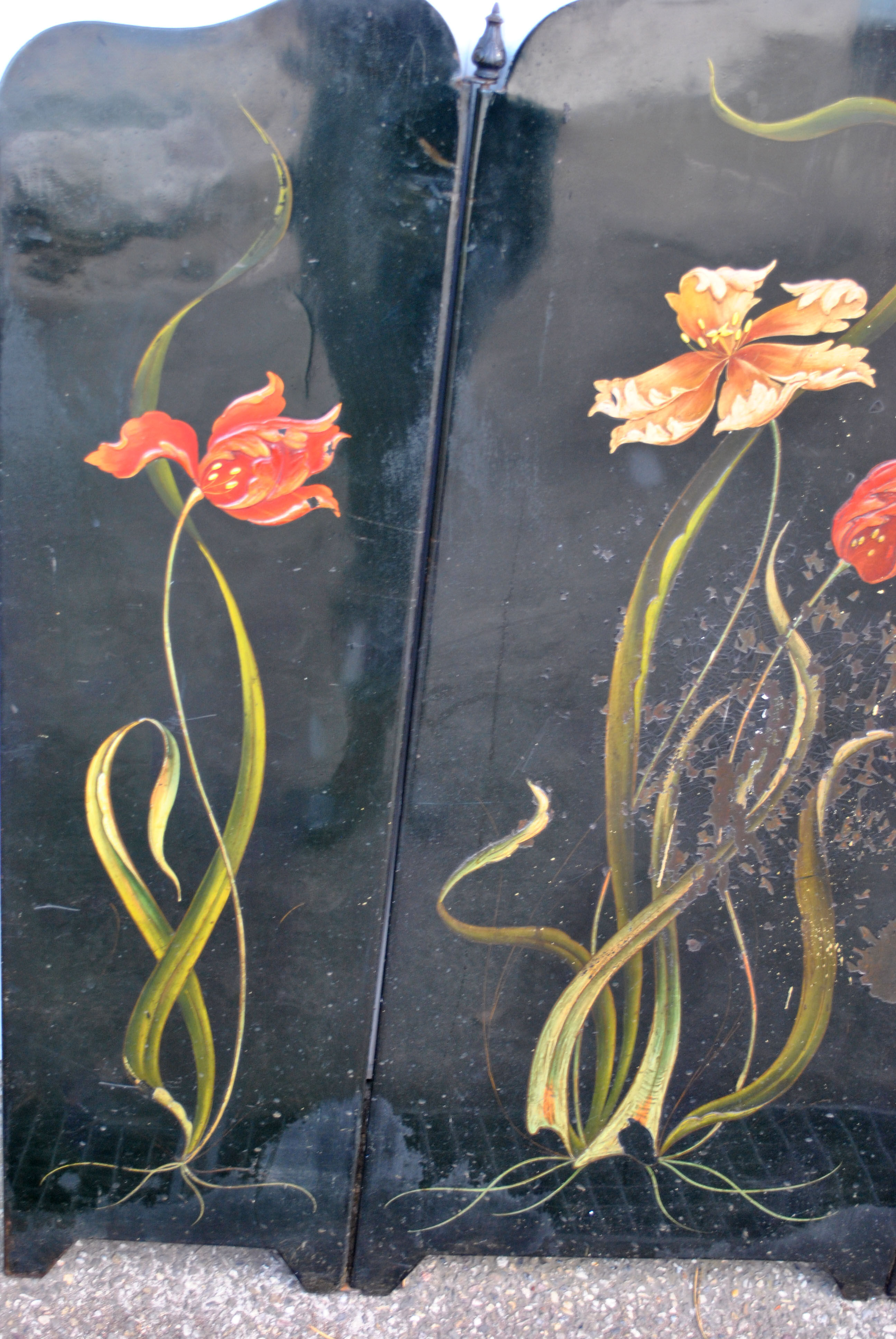 Art nouveau firewall in black enamelled sheet metal - decoration of painted tulips screen 1900