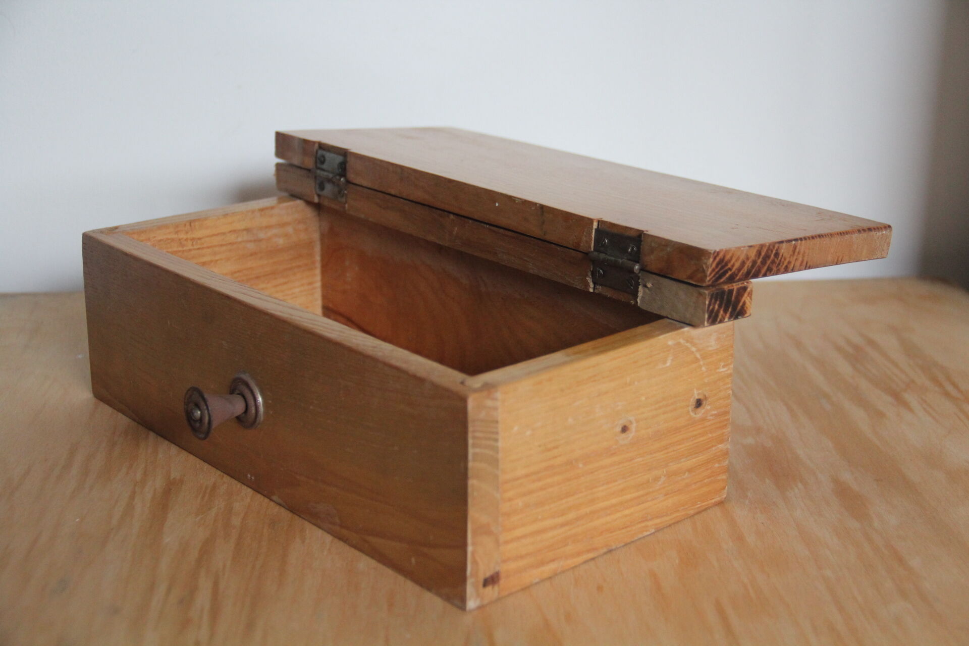 Wooden sewing box