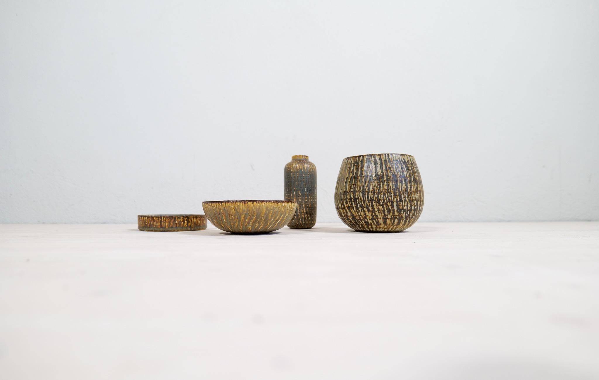 Modern Ensemble from the Mid-Century of 4 Ceramic Pieces Rubus Gunnar Nylund Rörstrand, Sweden
