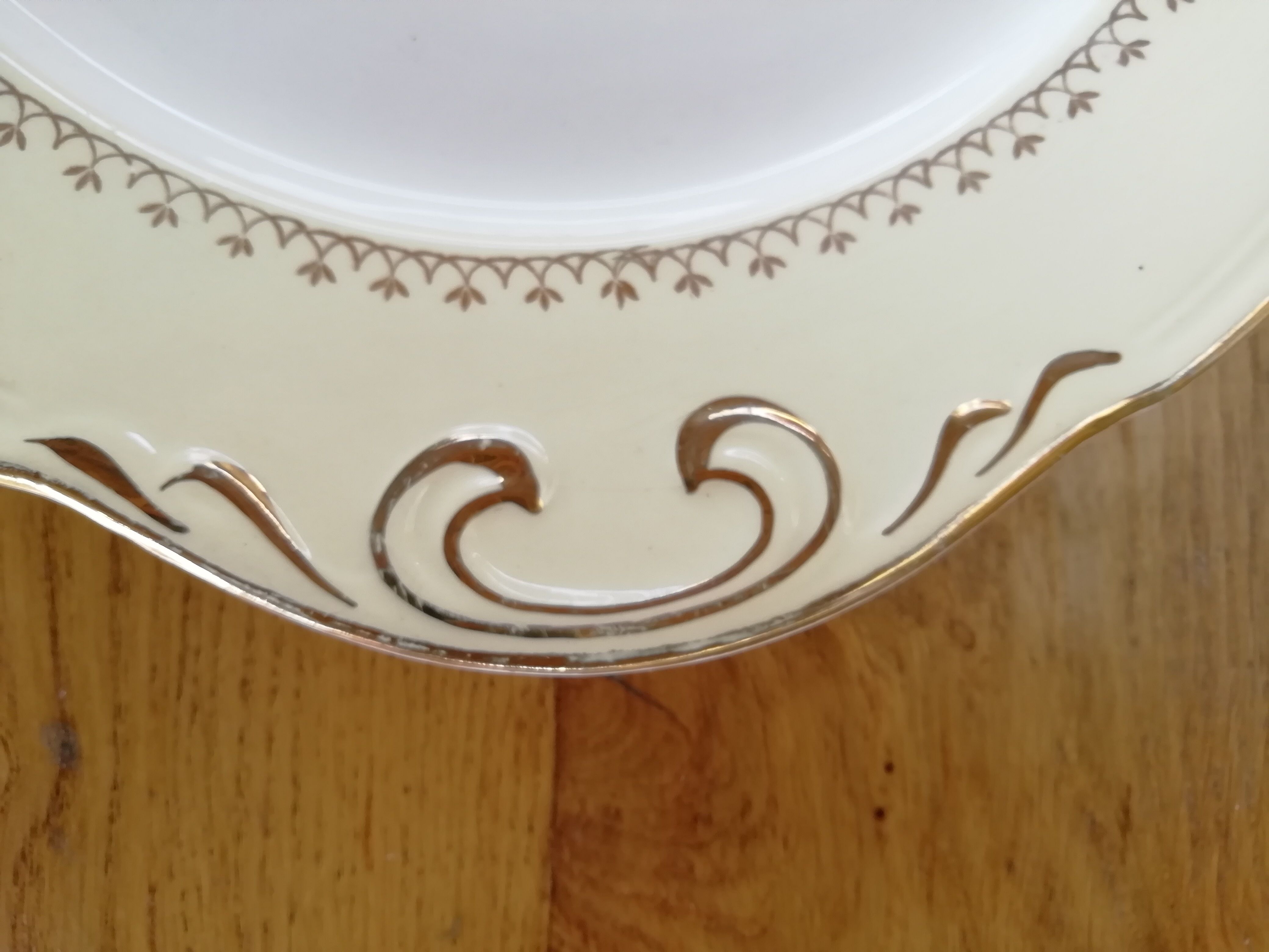 Coopélia anemone cake dish