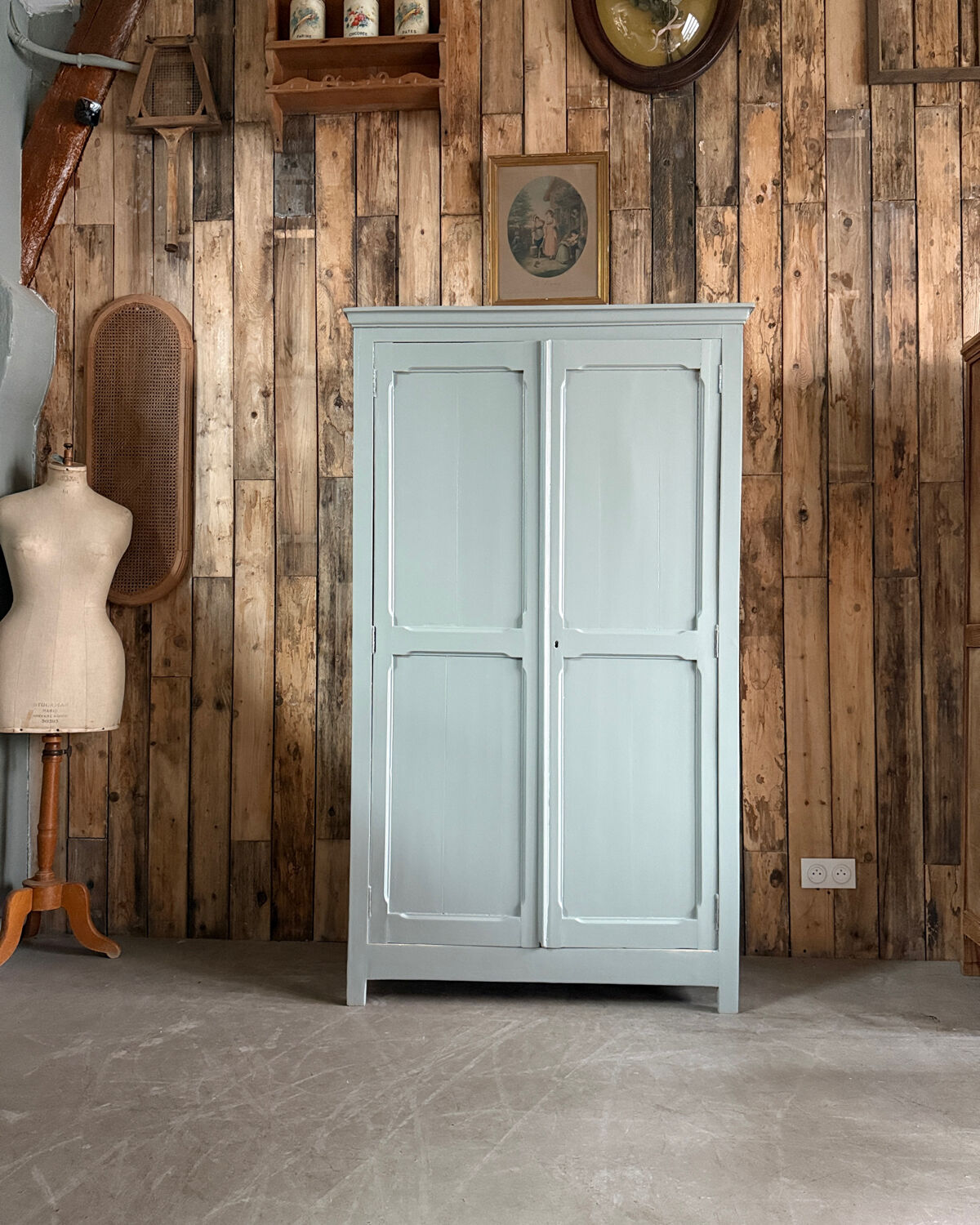 Armoire parisienne verte (rénovée)