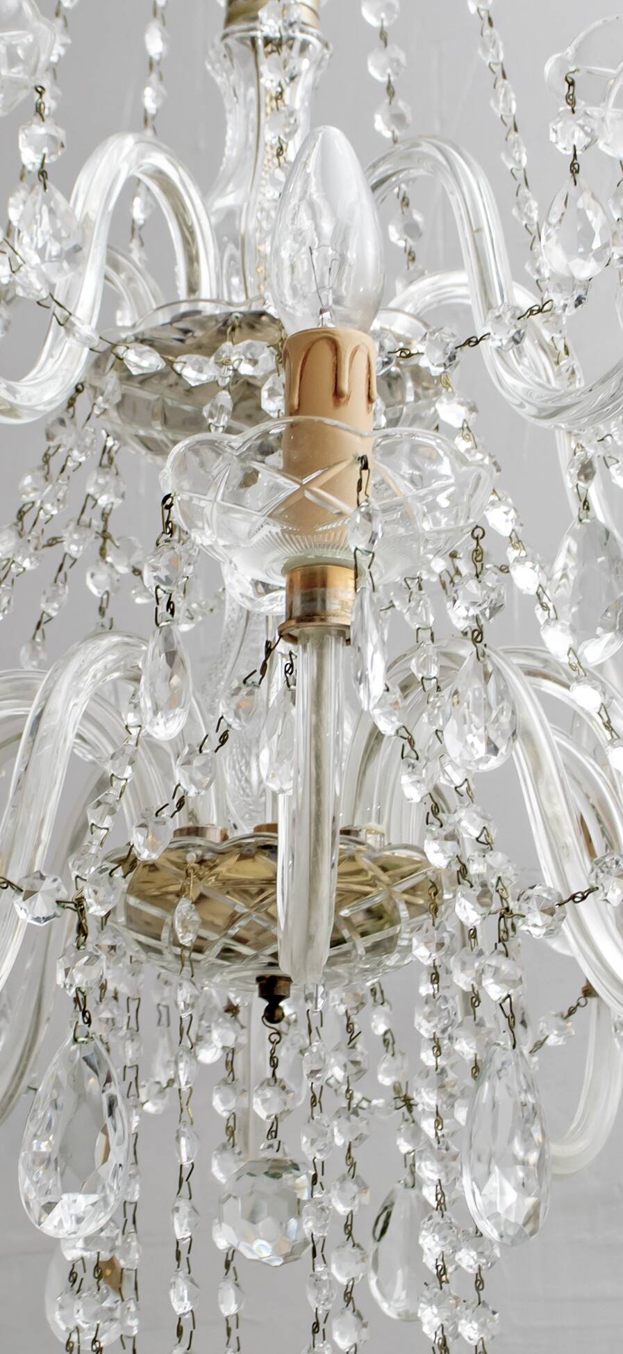 Maria Theresa Mid-Century Modern Italian 15-Light Crystal Chandelier, 1950s