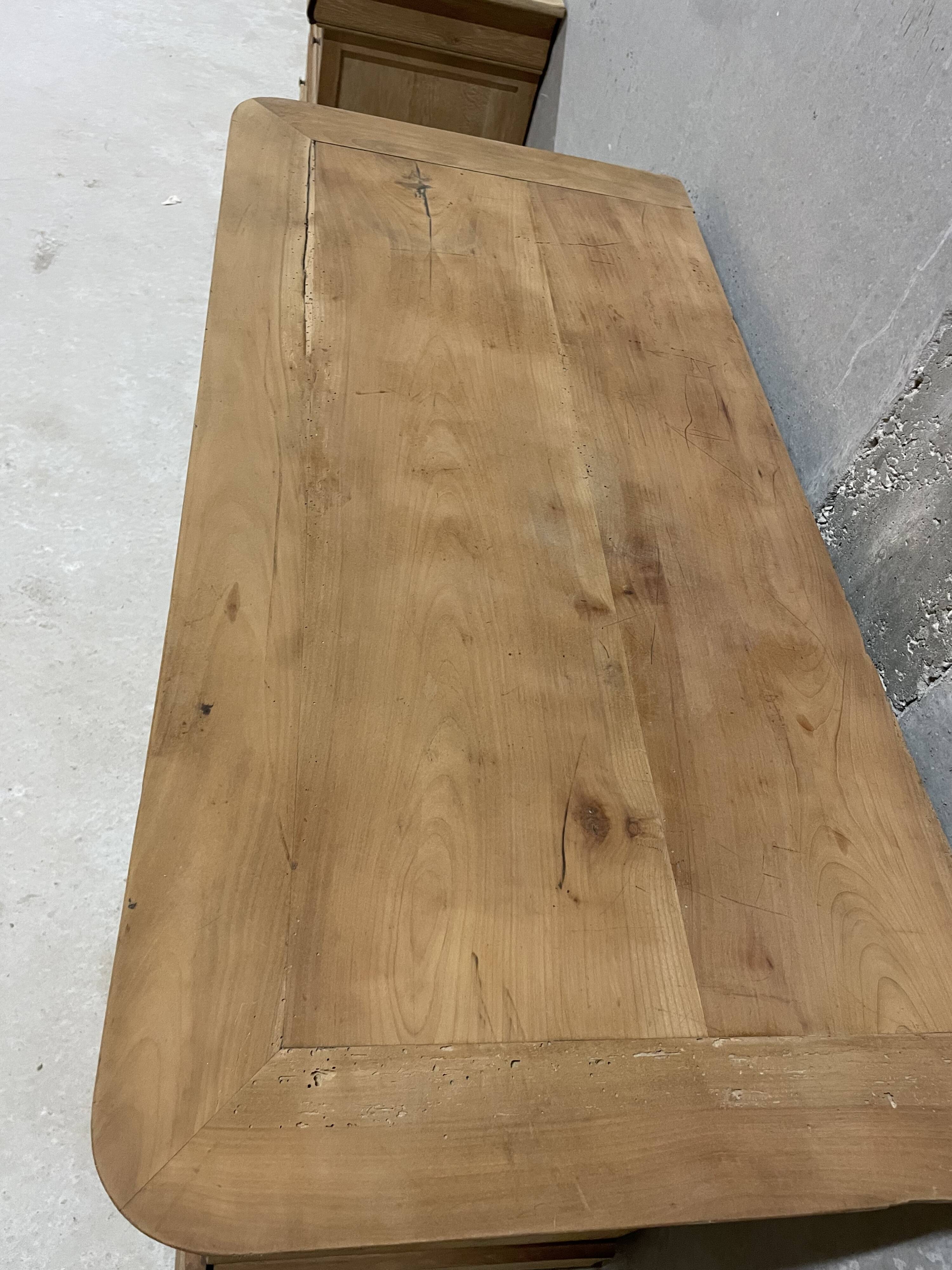 Antique sandblasted chest of drawers – classic style with authentic charm