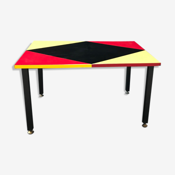 Metal foot coffee table, formica coating, red and yellow black geometry design