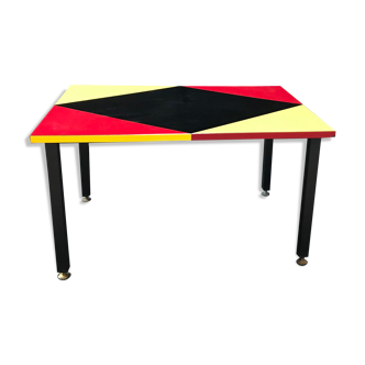 Metal foot coffee table, formica coating, red and yellow black geometry design