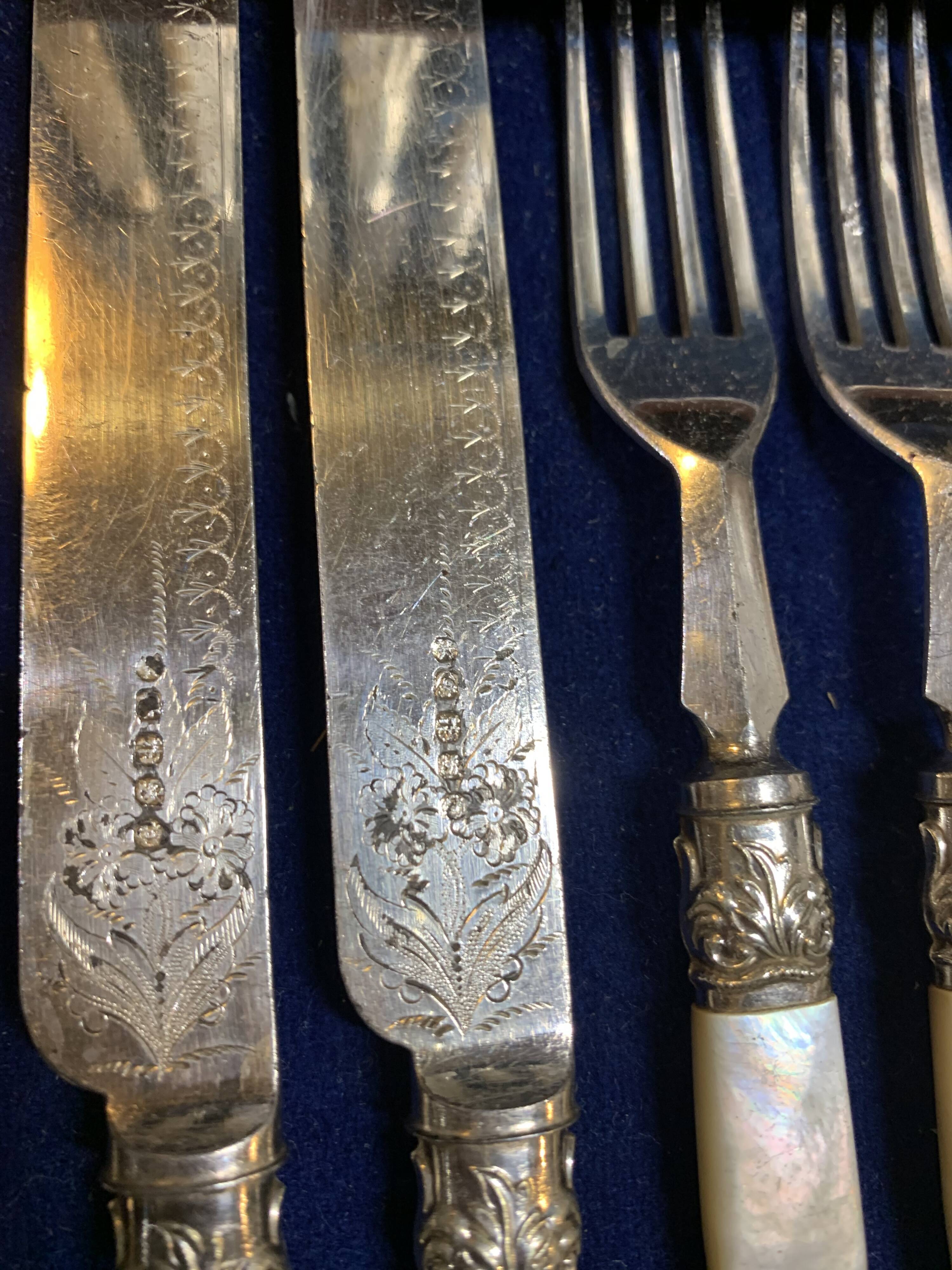 Silver and mother-of-pearl cheese service