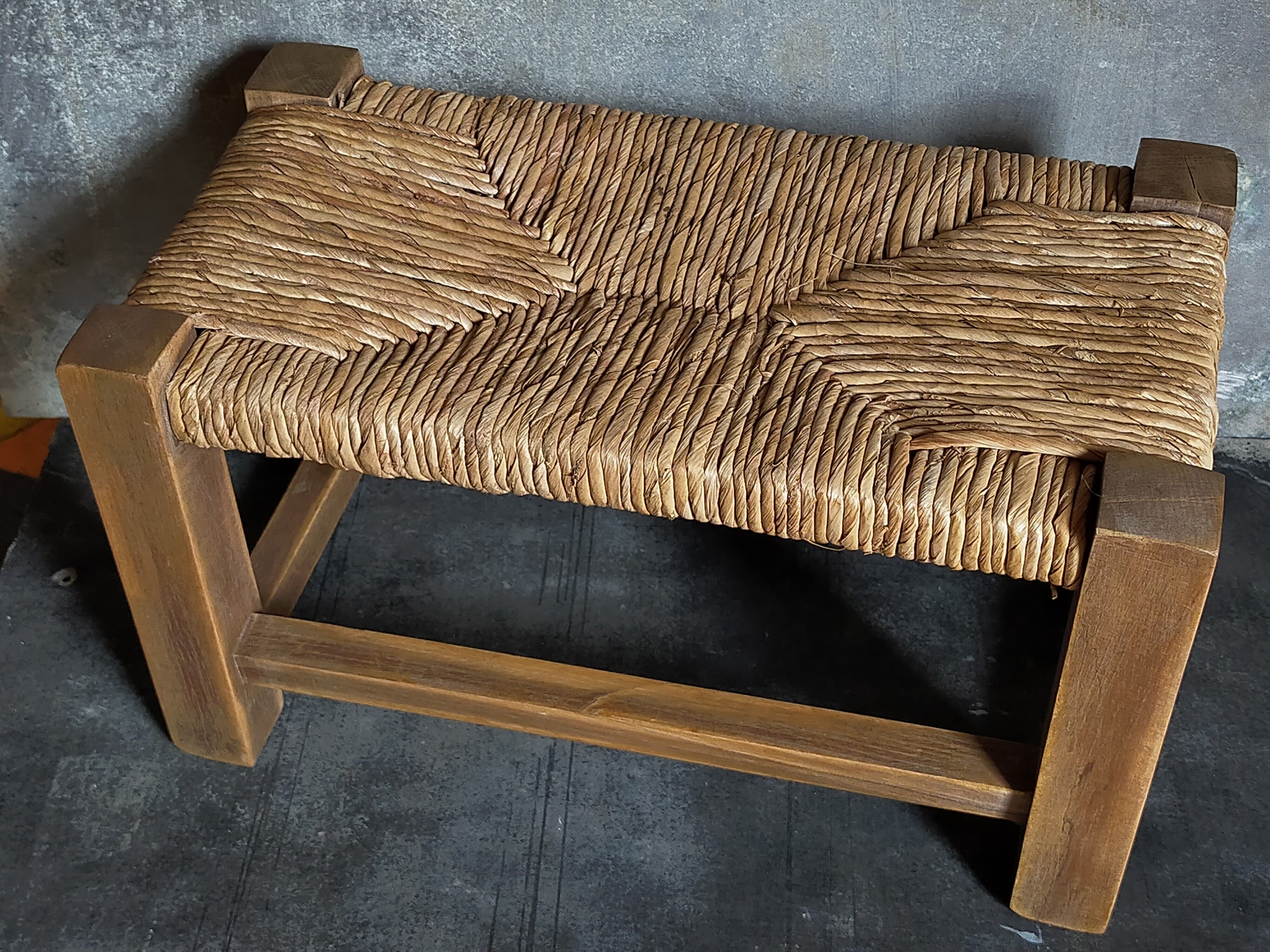 Massive wooden foot resting leg