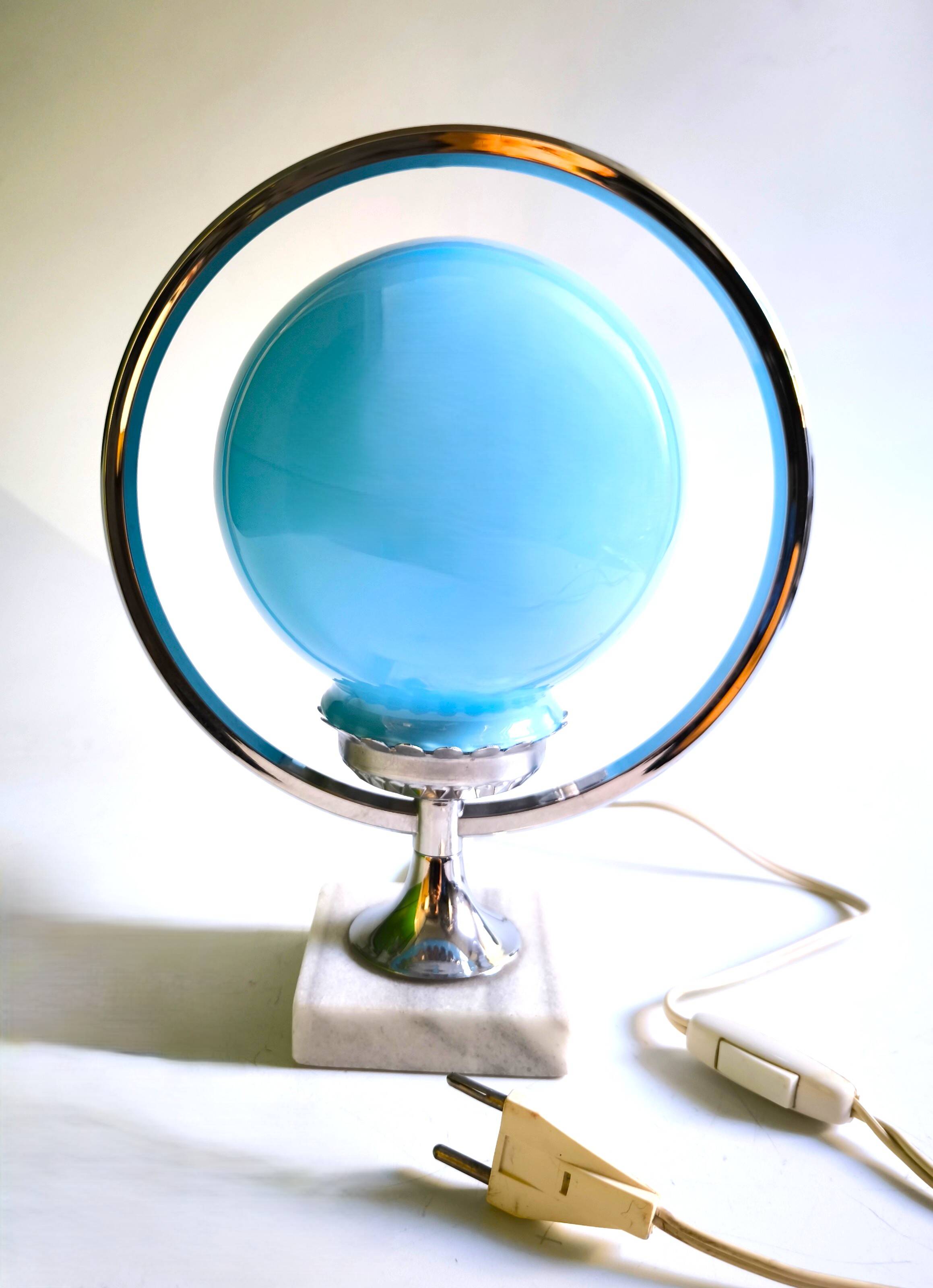 Vintage Art Deco/Space Age lamp from the 1970s.