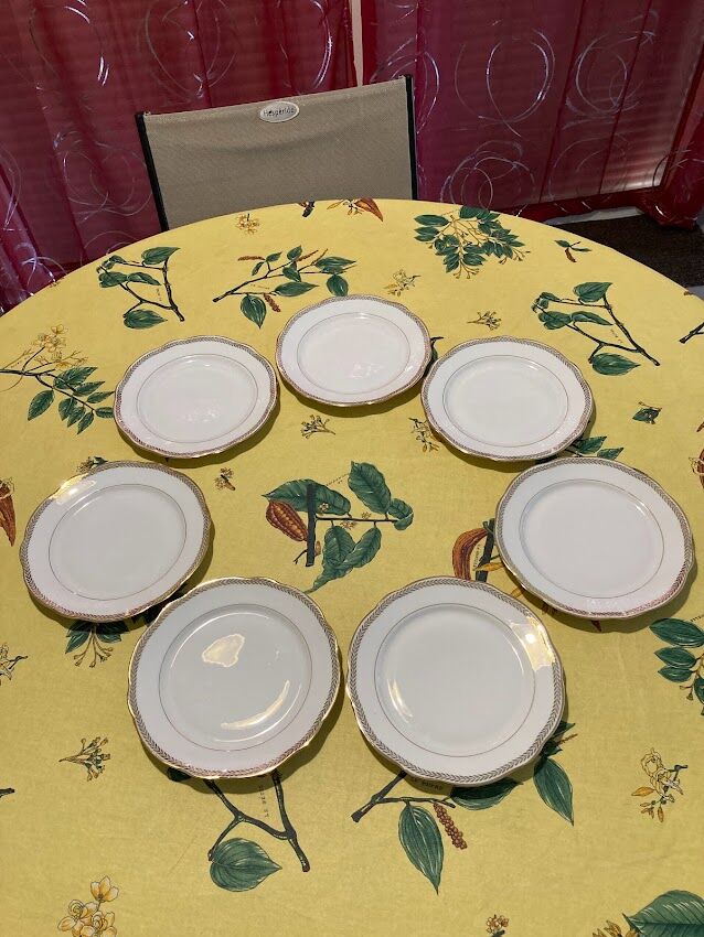 Antique dessert plates, 7 pieces, in real porcelain