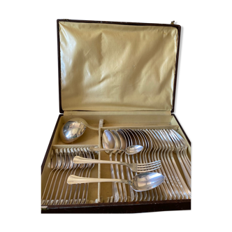 Silver metal cutlery set