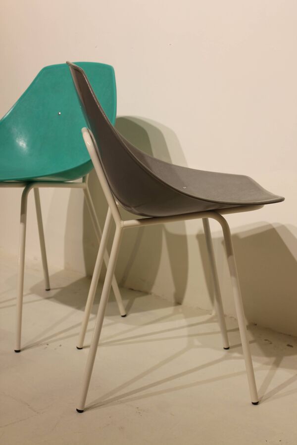 2 chaises vintage de Pierre Guariche pour Meurop