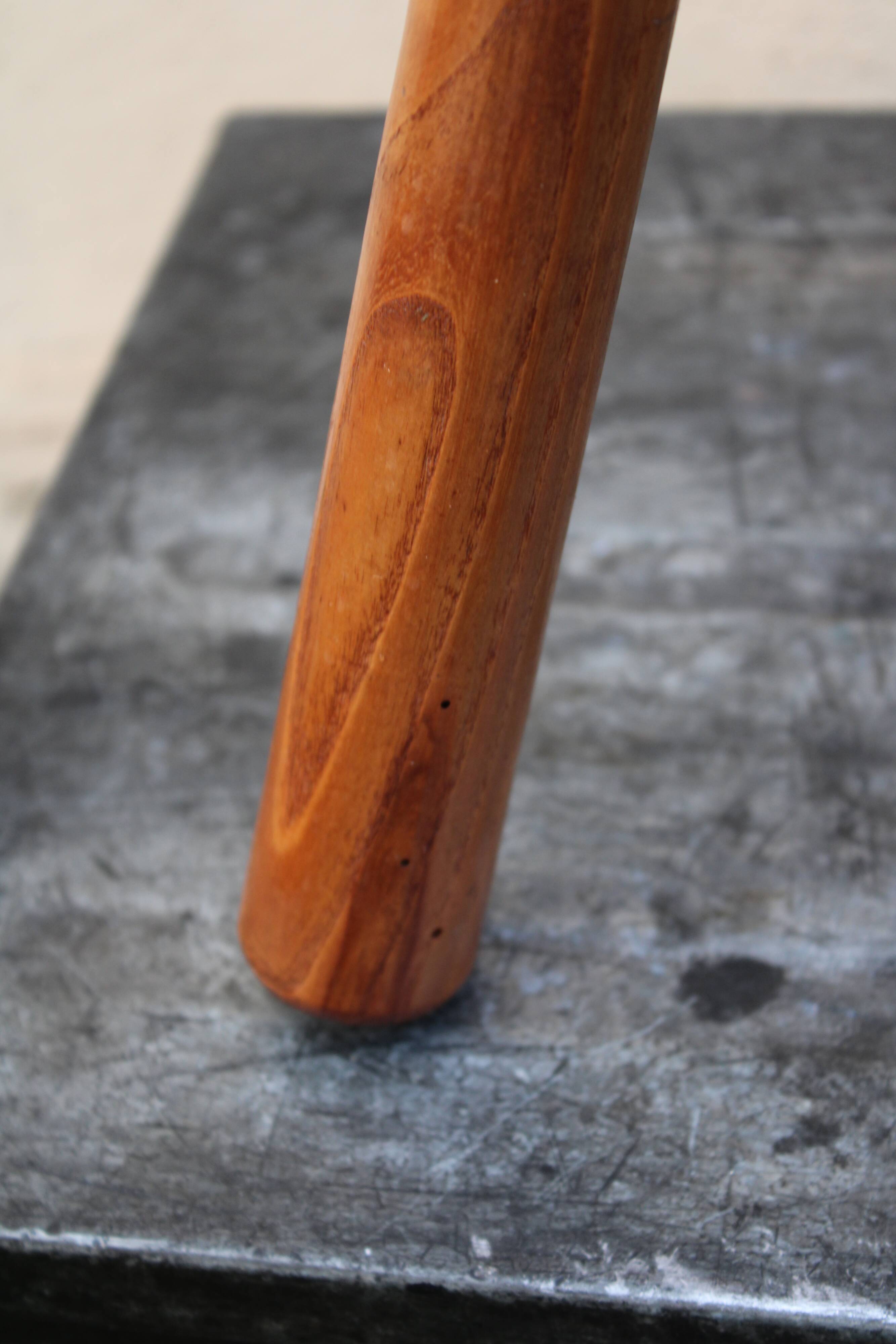 Tripod brutalist stool