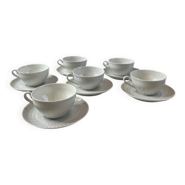 Lot de 6 tasses et sous-tasses en porcelaine F. Chauvigny