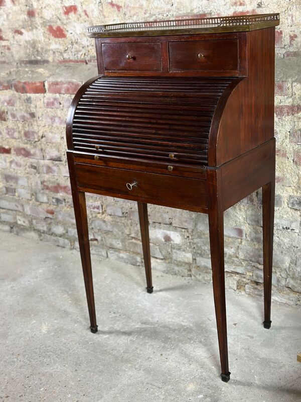 Bureau cylindre de style Louis XVI en acajou années 1900