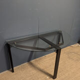 Console en métal noir et plateau en verre