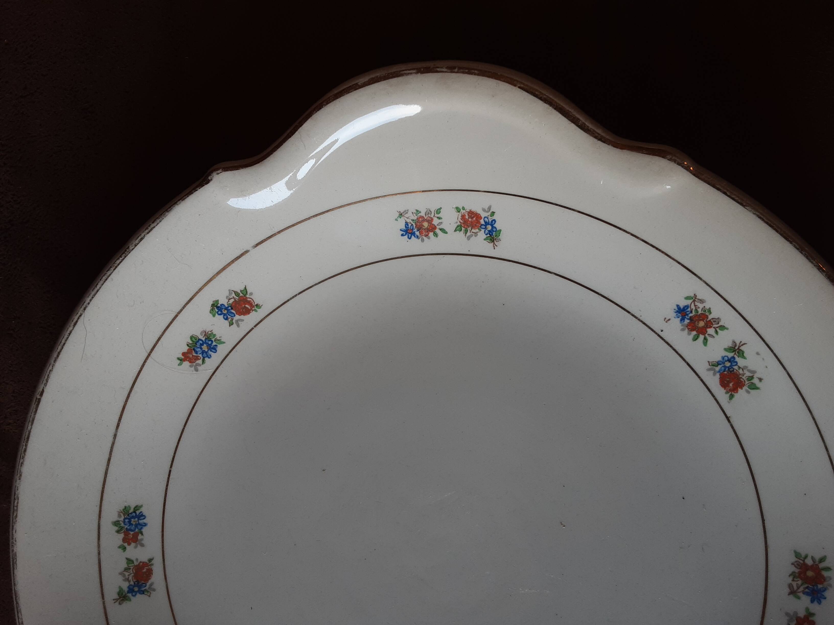 Round semi-hollow dish Porcelain