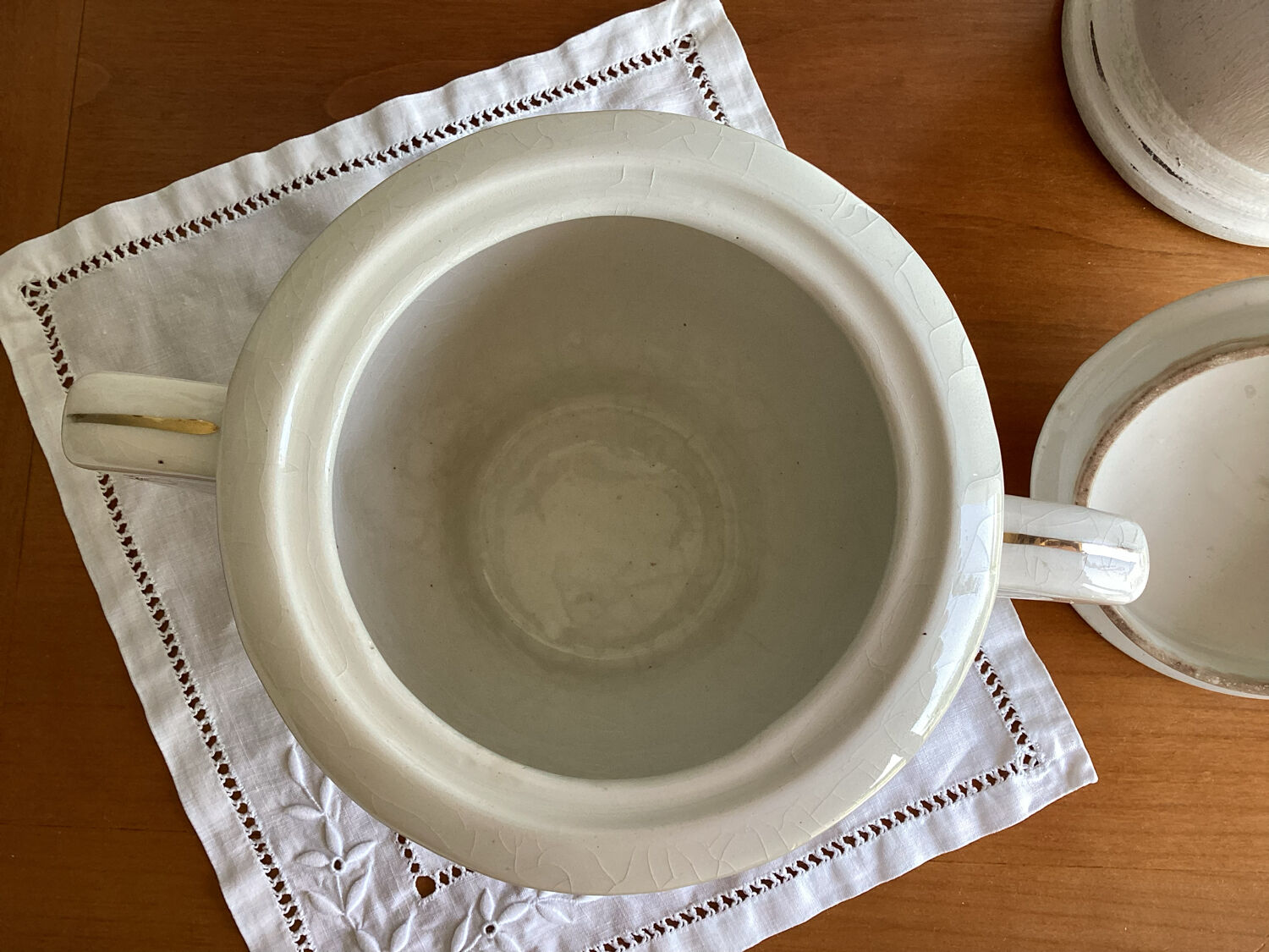 Former ceramic sugar bowl Moulin des Loups