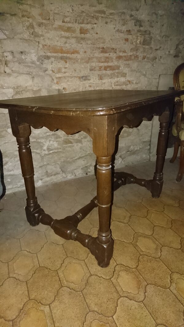 Table louis xiii