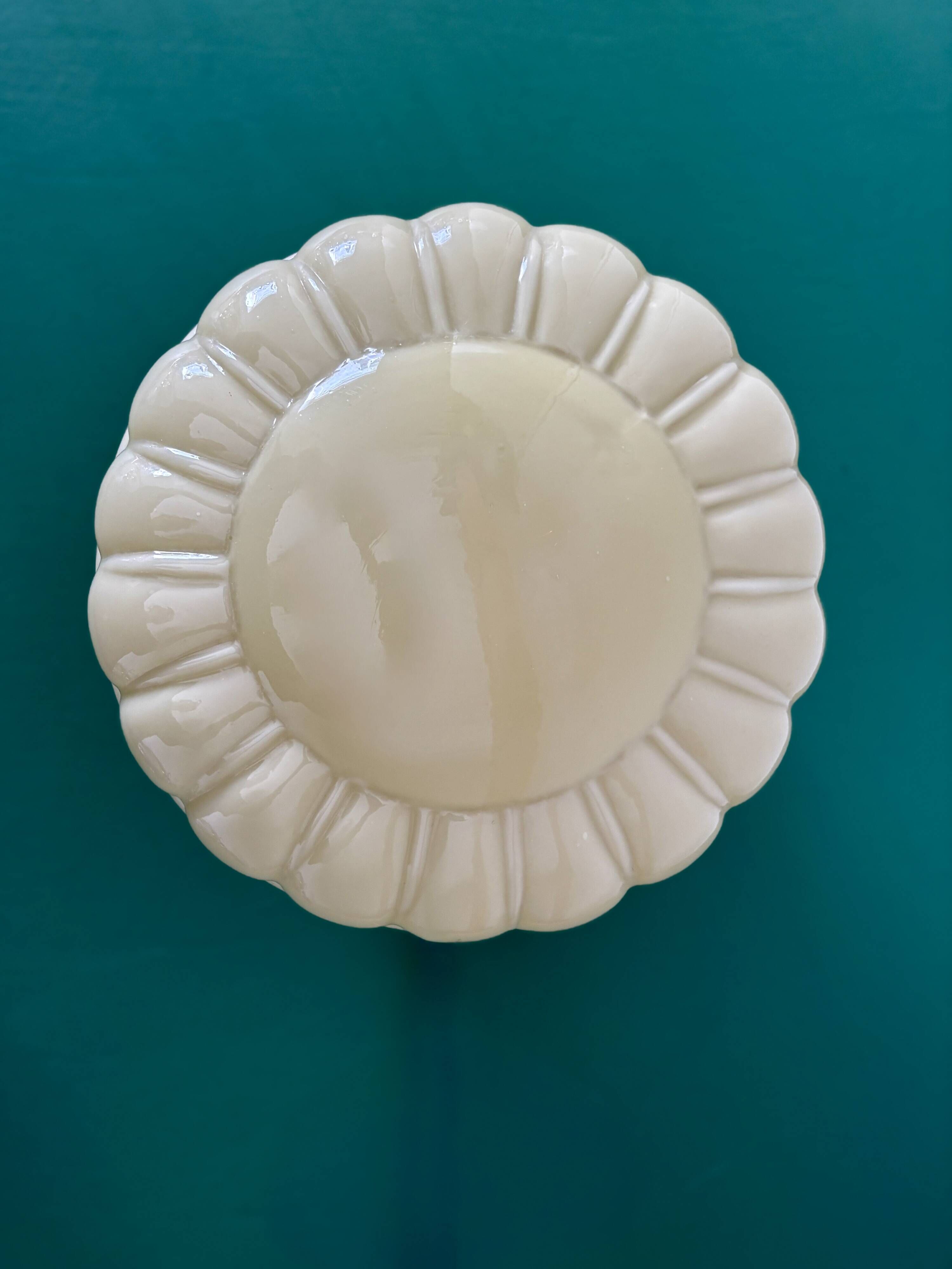 Vintage Art Deco globe wall or ceiling light in yellow opaline.