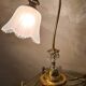 Grande lampe laiton a pampilles 1970 a 80 et verre opaque moulé, tres bon etat elec ok