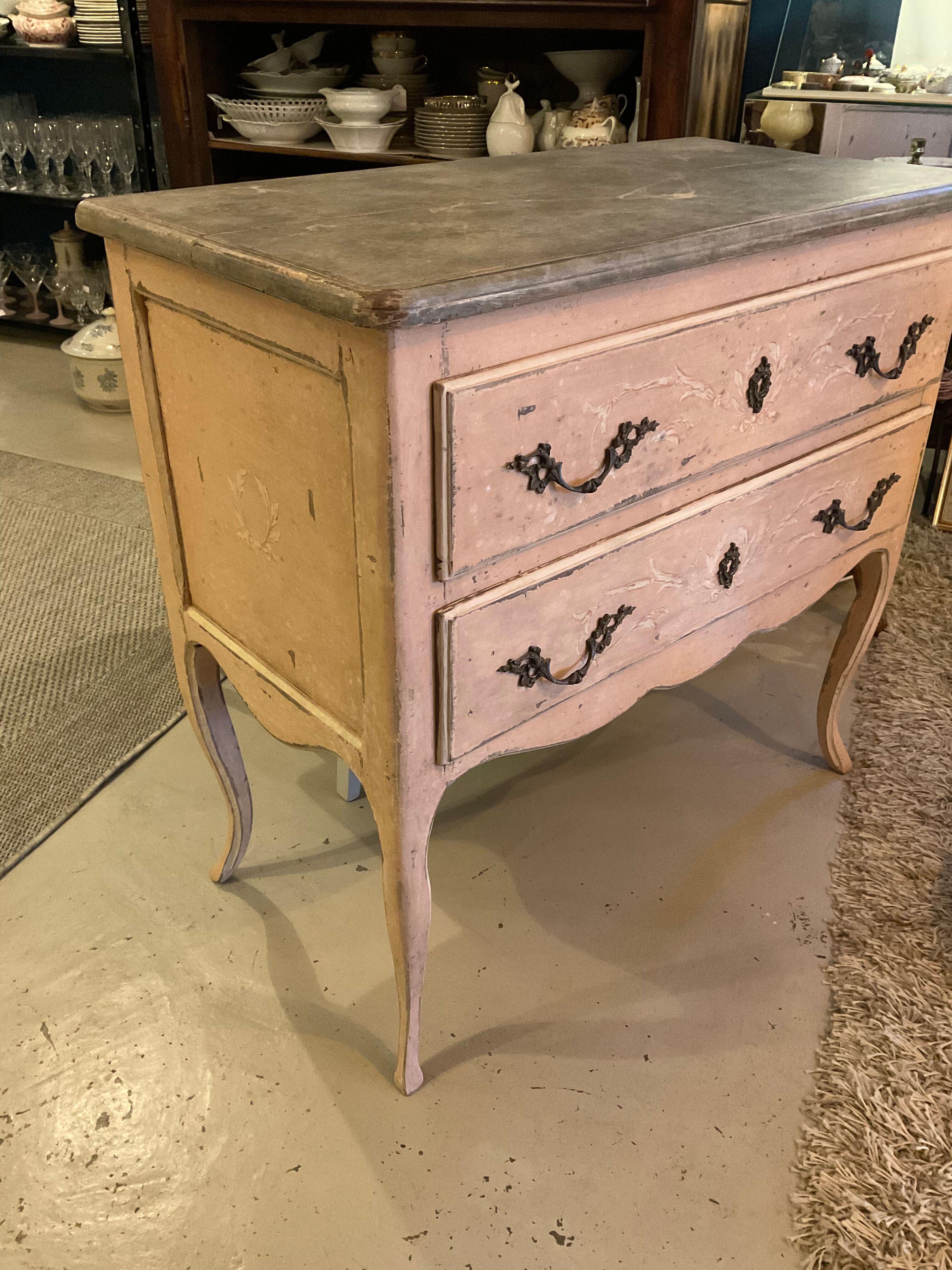 Chest of drawers with 2 drawers