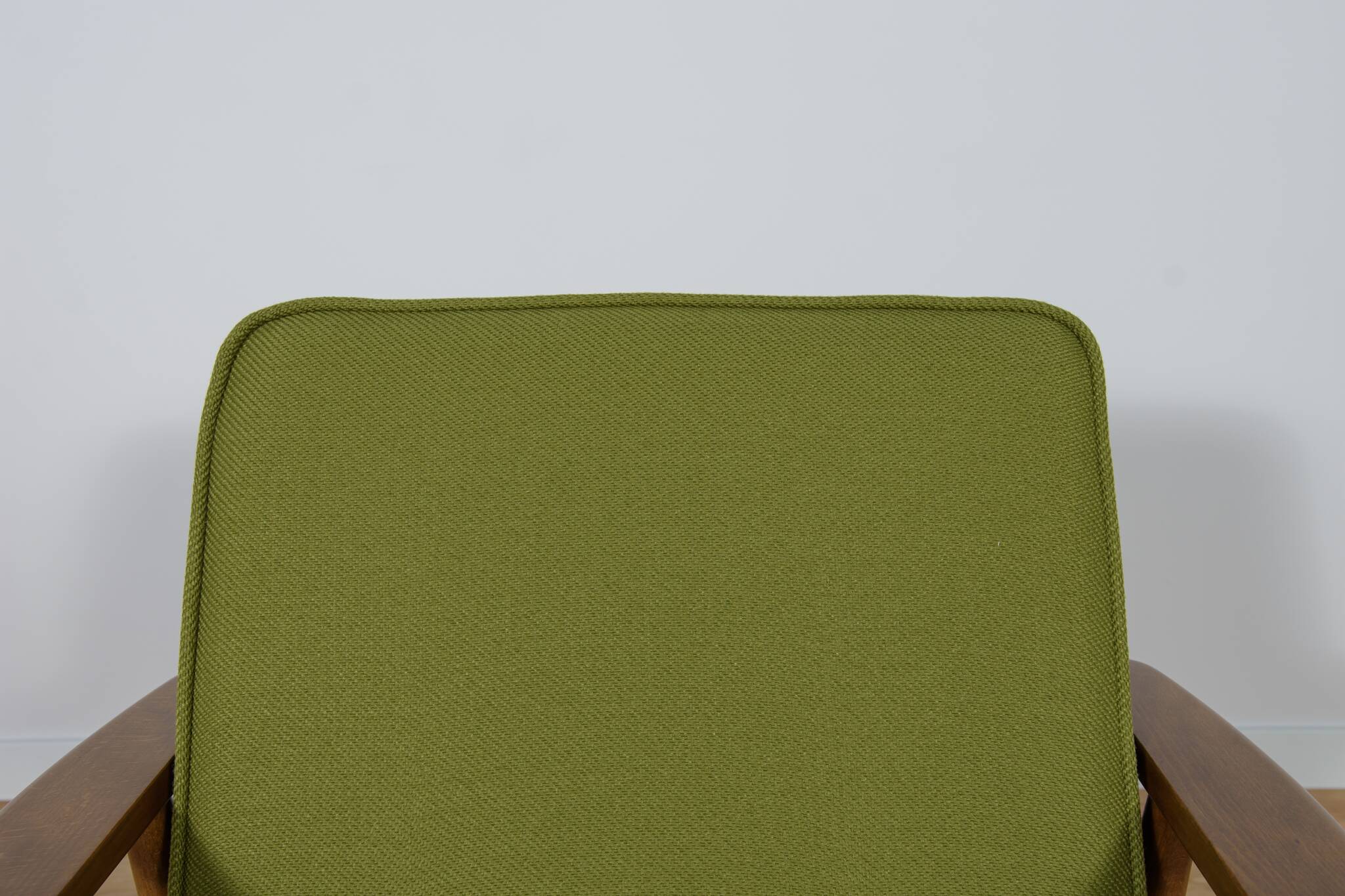 Model 300-192 Armchairs by Juliusz Kedziorek from Goscinska Furniture Factory, 1970s, Set of 2