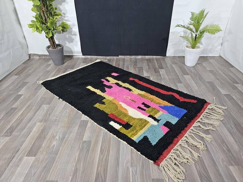 Colorful Moroccan Berber rug 250cm x 150cm