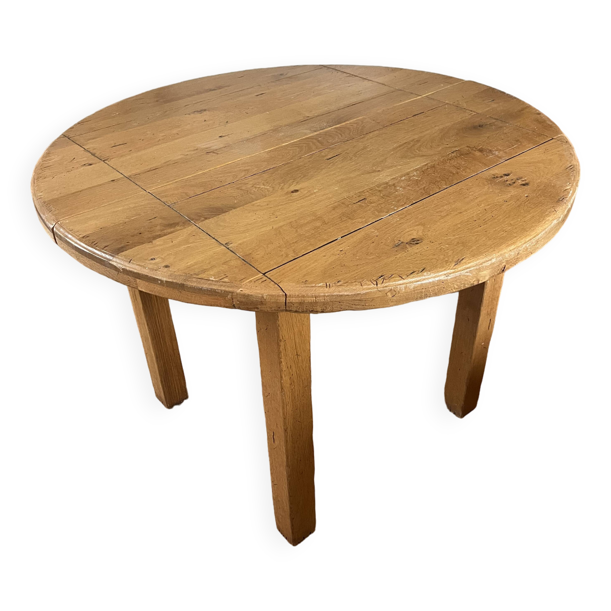 Round solid wood table