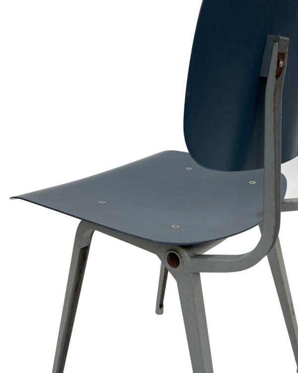 Chaise vintage Friso Kramer Revolt pour Ahrend de Cirkel 1960