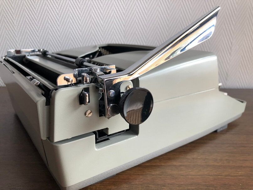 Remington travel riter deluxe grey revised ribbon new