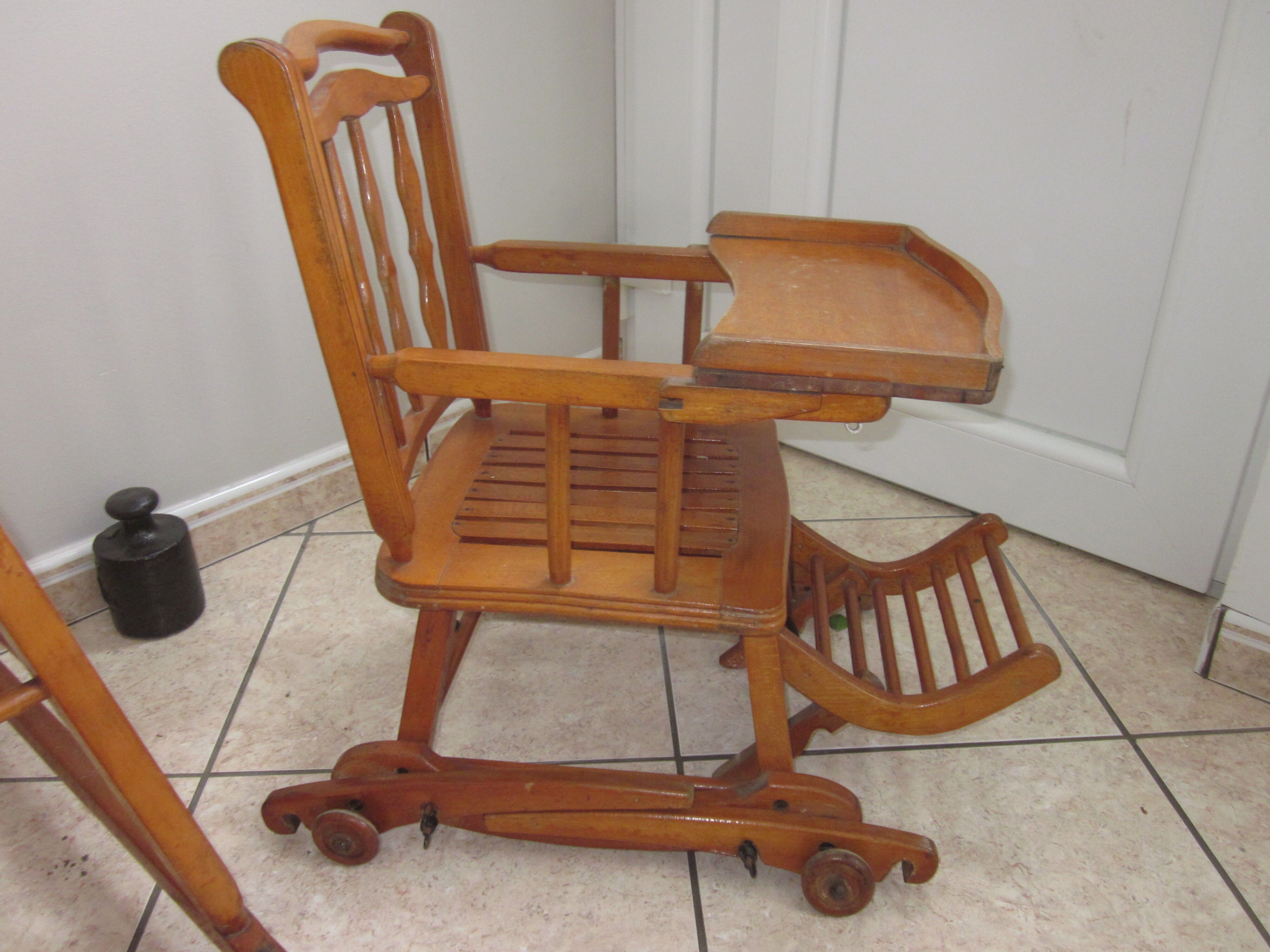 Child chair of the 40s and 50s